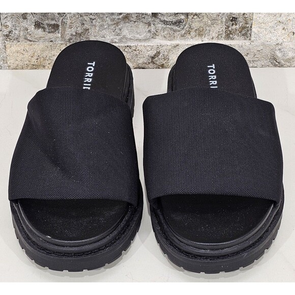 NWT Torrid Flatform Slide Sandals Chunky Lug Stretch Black Minimalist Size 8.5WW - Picture 1 of 12